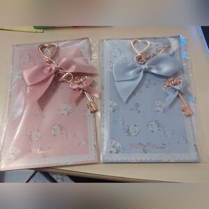 Flower Knows Ribbon And Key Charms